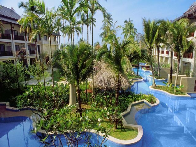 Apsara Beachfront Resort and Villa