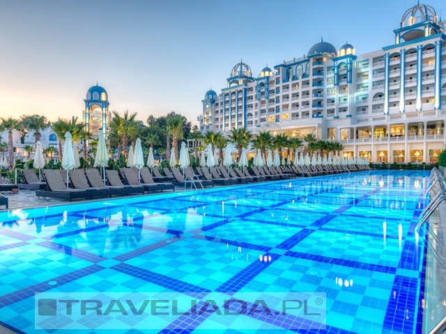 RUBI PLATINUM SPA RESORT & SUITES
