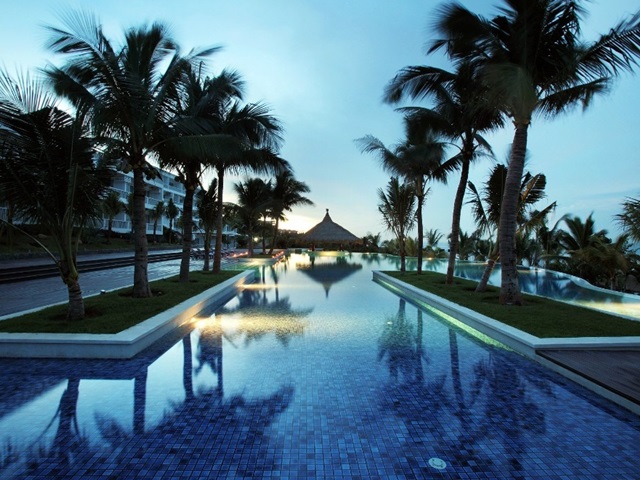 The Cliff Resort & Residences