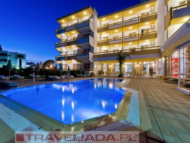 Trianta Apartments
