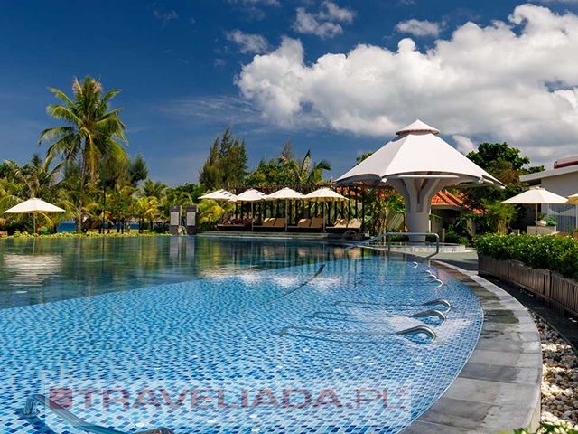 Mercury Resort & Villas