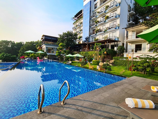 TOM HILL RESORT & SPA