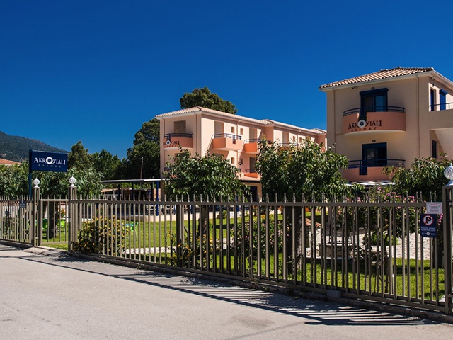 Hotel Akroyiali Resort
