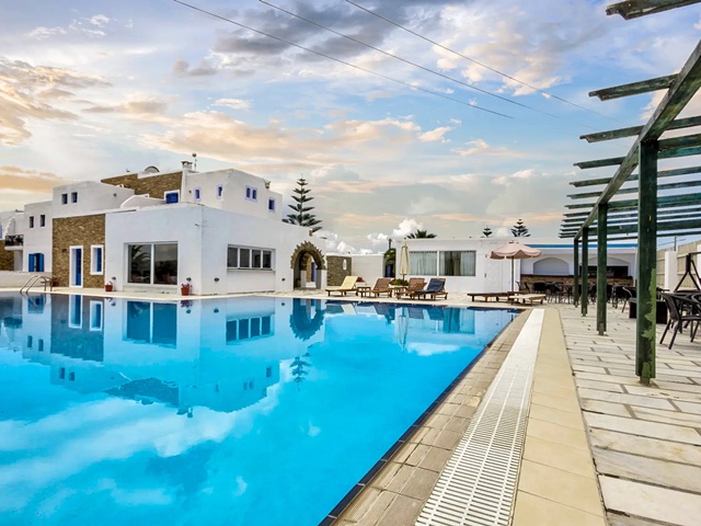 Naxos Holidays Hotel