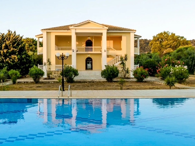 Stamiris Hotel